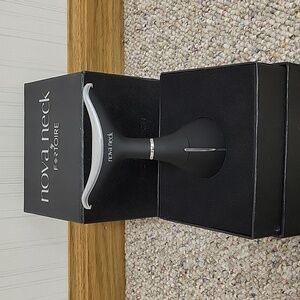 Nova Neck by Fortoire new in package, never used anti aging neck solution